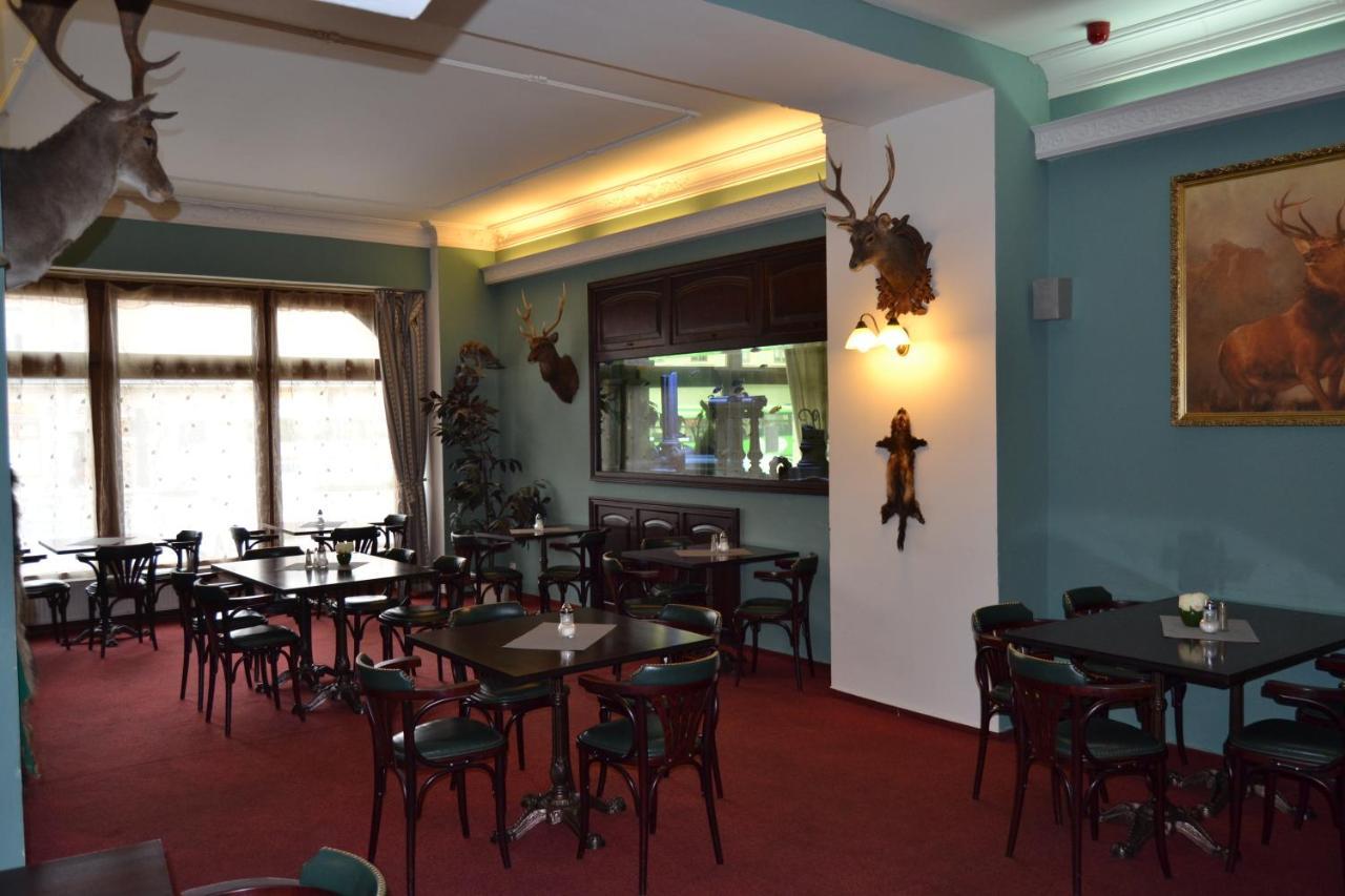 Hotel Cerny Orel Zatec المظهر الخارجي الصورة