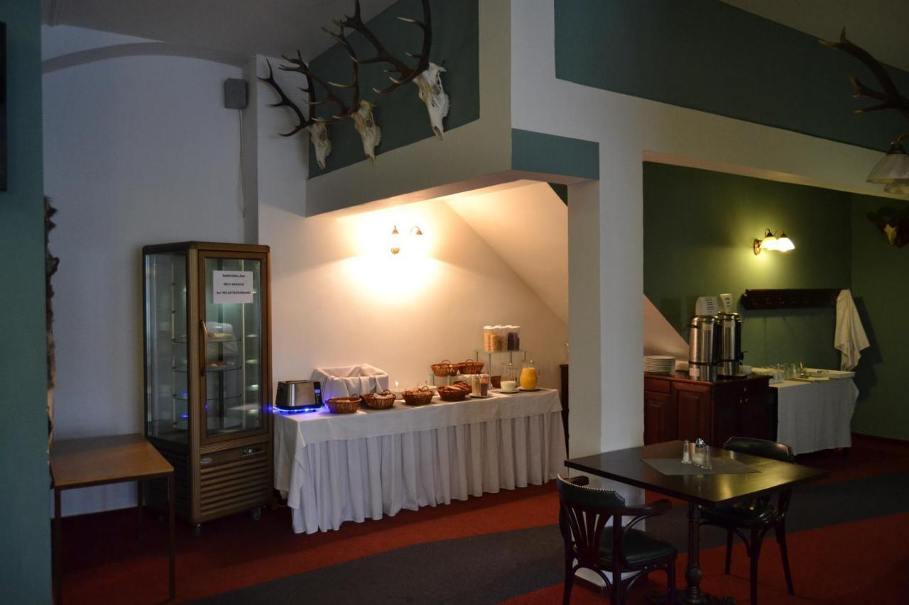 Hotel Cerny Orel Zatec المظهر الخارجي الصورة